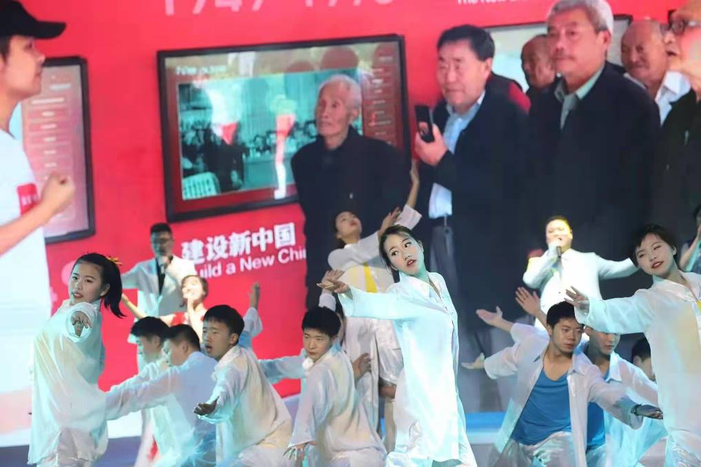 台前1.png